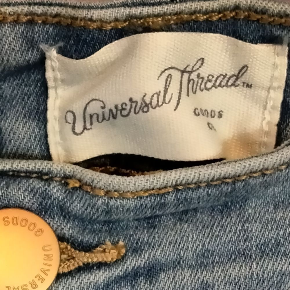 New Without tags "Universal Thread" woman's jeans - Picture 6 of 12